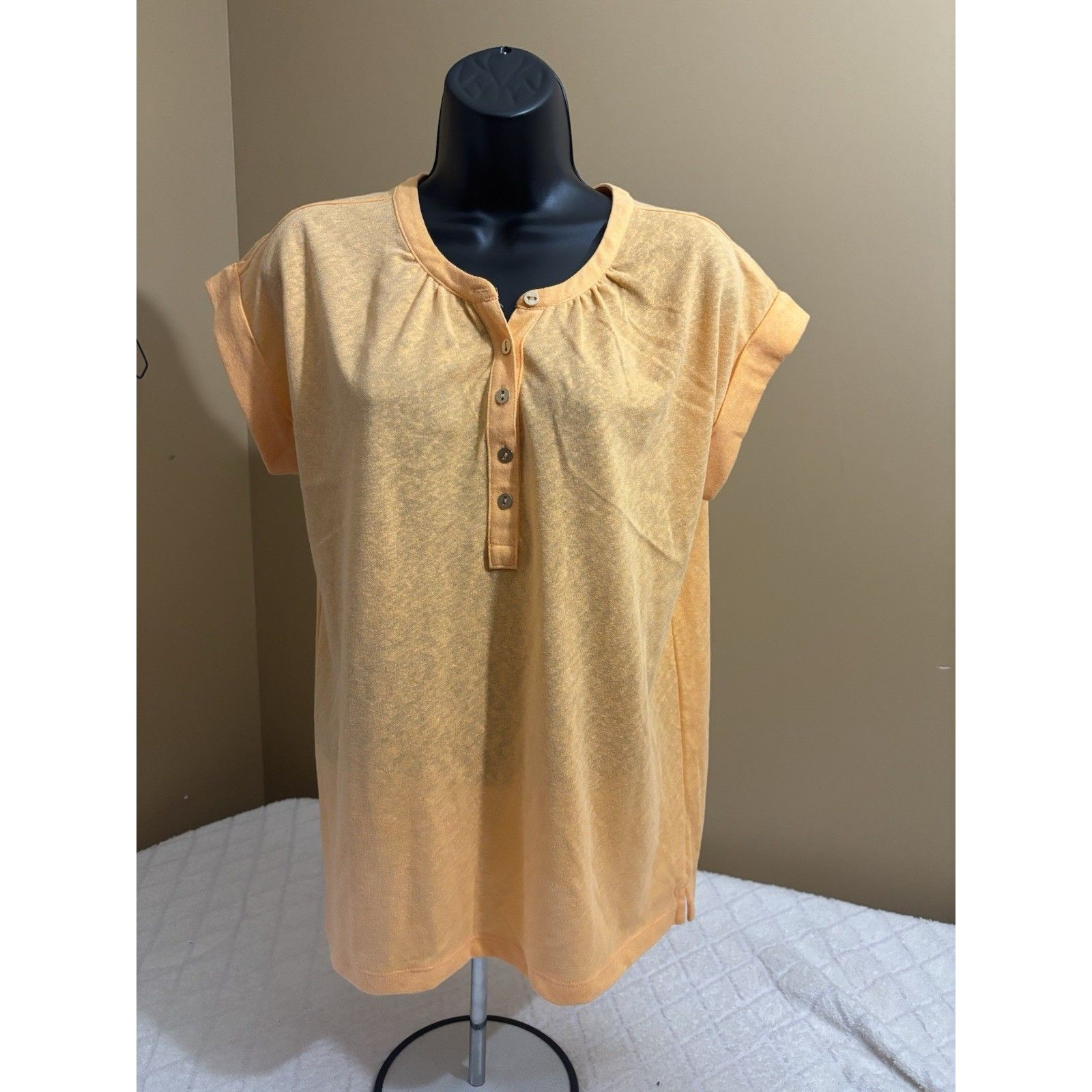 Ann Taylor Loft Summer Orange Woman’s Small Shirt. Buttons.